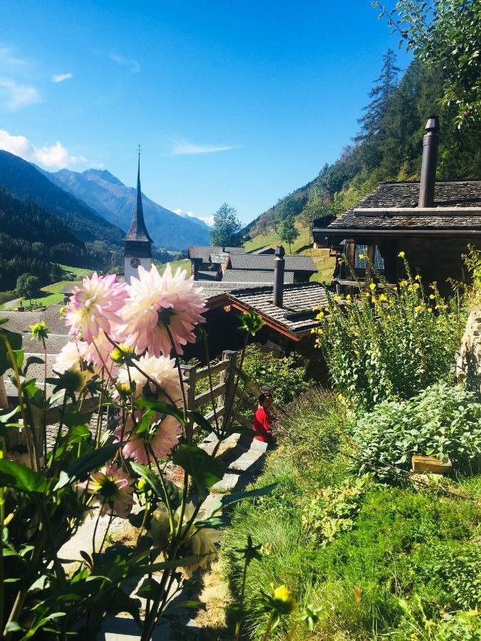 Denkmalgeschützter Spycher total renoviert Goms Exterior foto