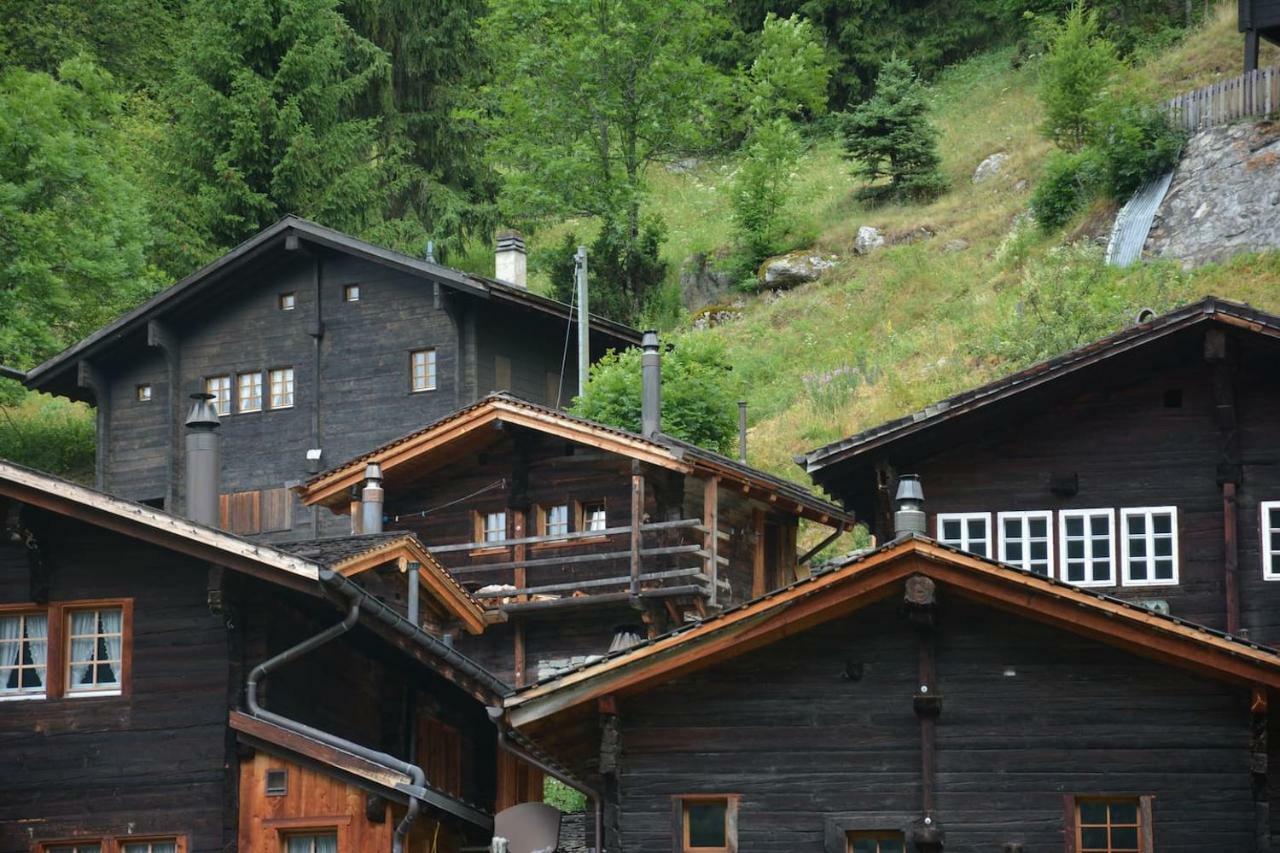 Denkmalgeschützter Spycher total renoviert Goms Exterior foto